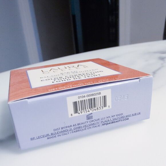 Laura Geller Baked Balance-N-Brighten Color Correcting Foundation Shade MEDIUM - Picture 5 of 5